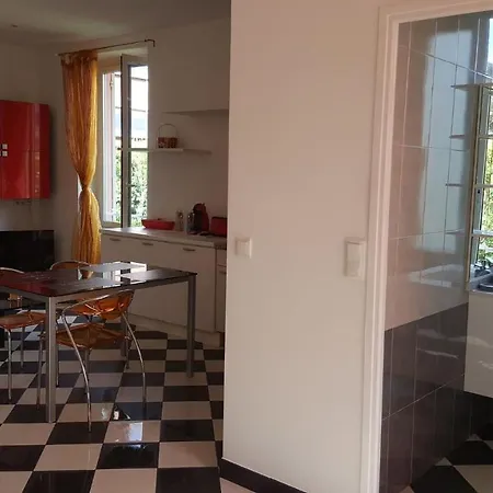 Chez Fifine Apartment